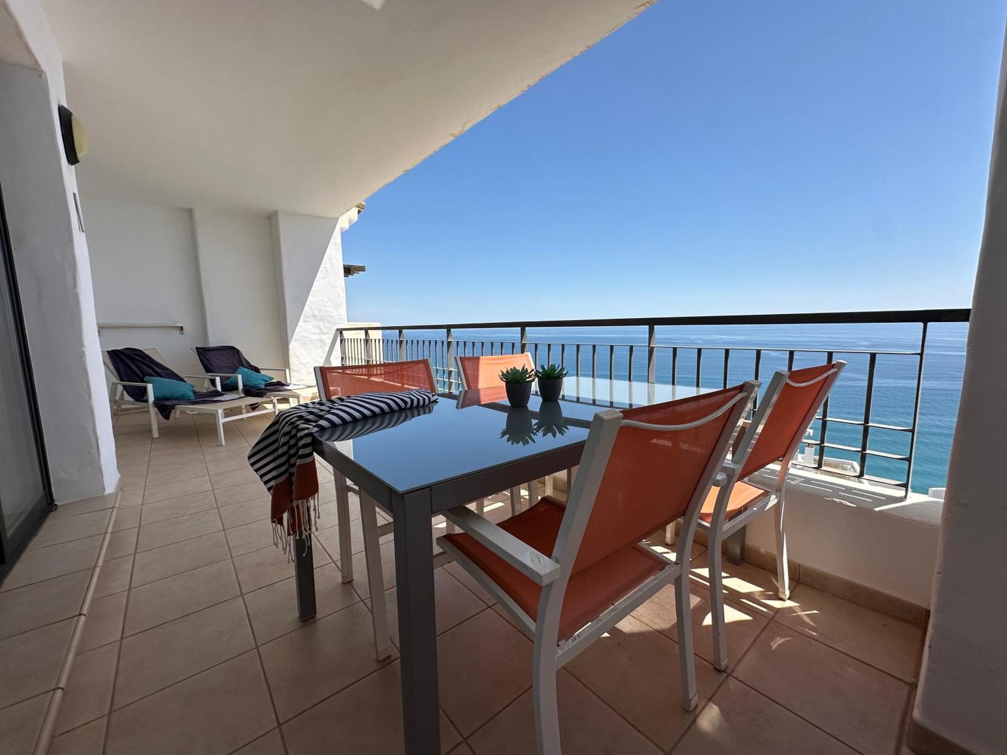 Apartamento Frente Al Mar Con Parking Privado Torrox Exterior foto
